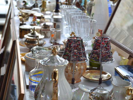 Brocante et Vide-greniers à Sauzet