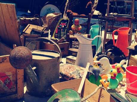 Brocante et vide-greniers à Bach: les 20 ans