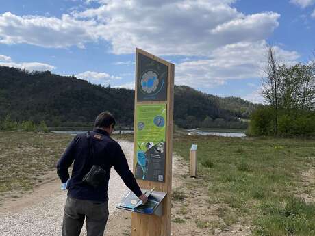 Les espèces exotiques envahissantes, à la réserve départementale de biodiversité d'Argentat