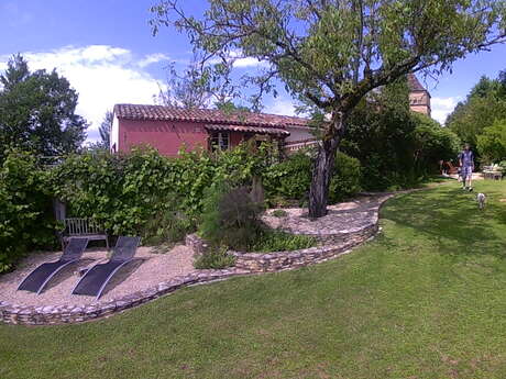 Domaine De Montsalvy : Jardin