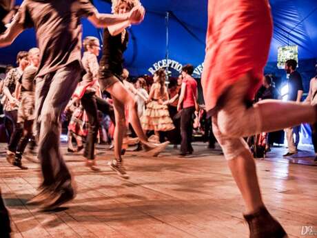 Bal à Lacapelle-Marival  : Le bal où l’on écoute la musique avec ses pieds