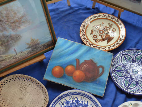 Vide grenier brocante à Vers