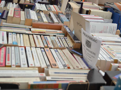 Vide-bibliothèque à Villesèque