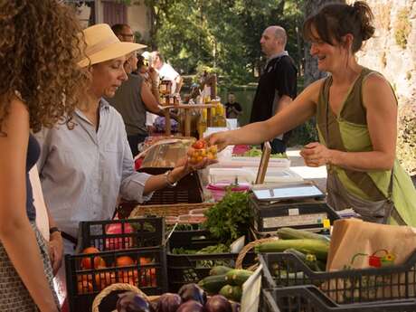 Marché à Saint-Privat