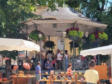 Marché des potiers à Figeac
