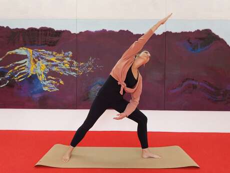 Yoga parent-enfant face aux œuvres, Maison des arts à Cajarc