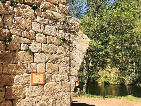 Les Tours de Merle fêtent l'archéologie : rencontre avec un archéologue