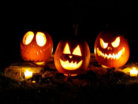 Les grottes de Presque fêtent Halloween