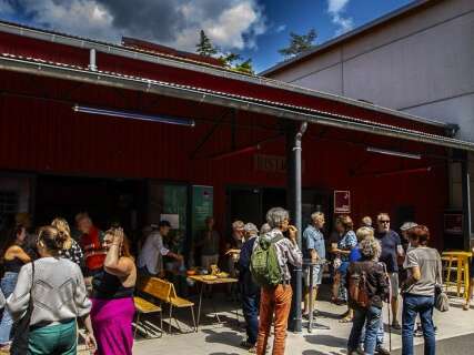 Rendez-vous des curieux : Café rencontre Birds on a Wire