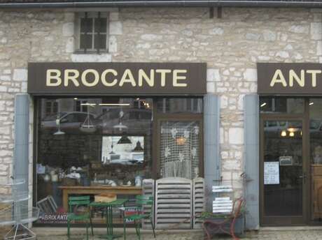 Antiquité-Brocante