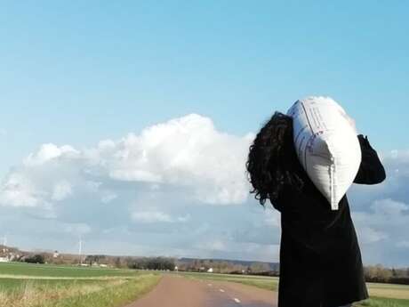 Derrière le Hublot à Asprières, spectacle Nenna