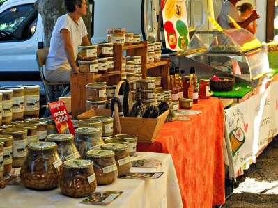 Marché aux Quatre-Routes du Lot