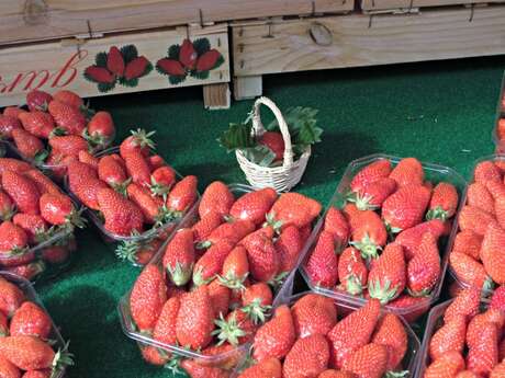 Marché Gourmand dans le  cadre de la Fête de la Fraise