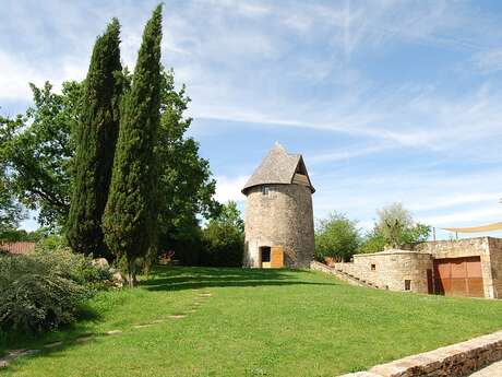 Le Moulin à Vent