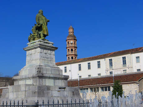 Campanile de l'ancien collège des Jésuites