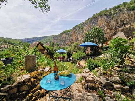 Un Jardin dans la falaise - Chambre Célé avec coin repas