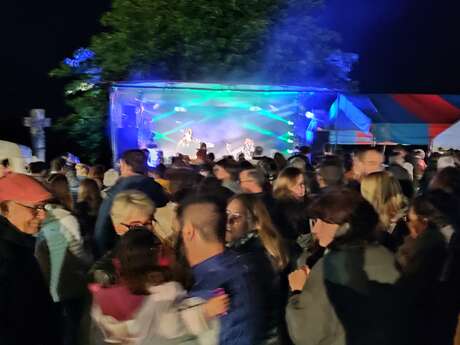 Marché gourmand, dans le cadre de la fête de Montvalent.