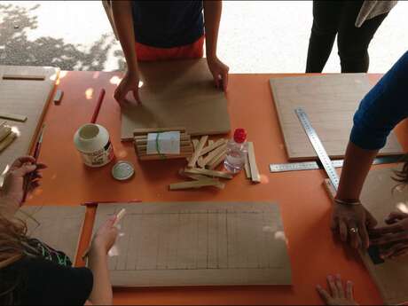 Stage fabrication jeu en bois au Jardin Bourian