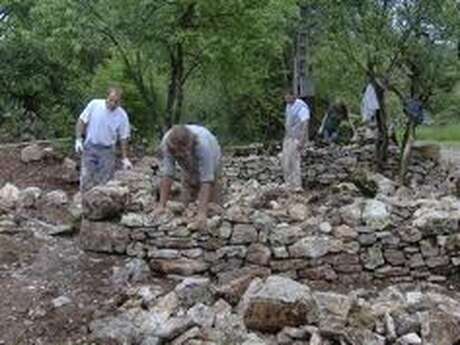 Atelier d' Initiation à la Construction en Pierre Sèche