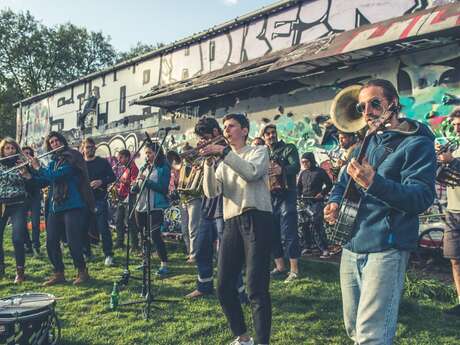 Concert à Cajarc :  grand orchestre cyclo-itinérant des Oiseaux de trottoir!