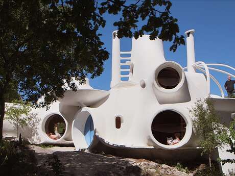 Dans le cadre de Résurgence VII - construction vivante: "architectures"béton