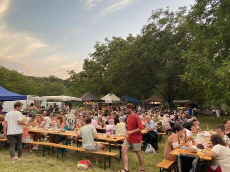 Marché des producteurs dans le cadre de la fête votive