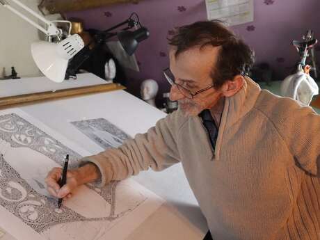 Double exposition de peinture et d’art