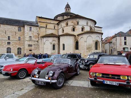 Octobre Rose - Rassemblement de voitures anciennes et randonnées