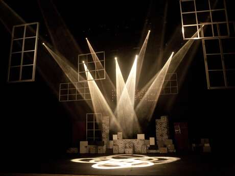 Théâtre "Ça ne tient qu'à un fil" - Troupe vitamine T