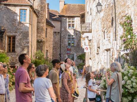 Pays d'Art et d'Histoire : visite découverte - Un prieuré et son village médiéval Pays d'Art et d'Histoire : visite découverte - Un prieuré et son village médiéval