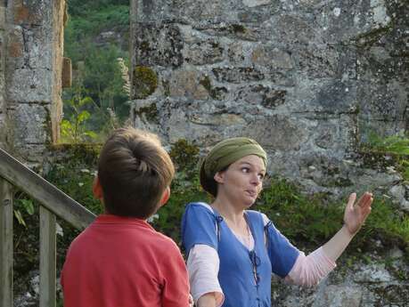Visite théâtralisée " Les Tours de Merle se la racontent "