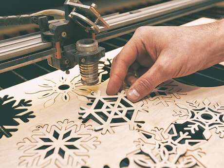 Découverte de la découpeuse laser