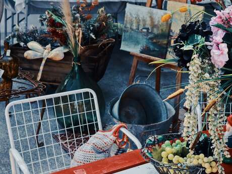 Vide-greniers et brocante à Saint-Sozy