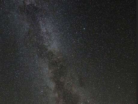 Soirée astronomie à Reilhac, découverte des merveilles du ciel aux télescopes.