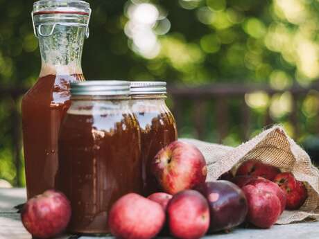 Atelier jus de pomme à la Ferme de Brossard