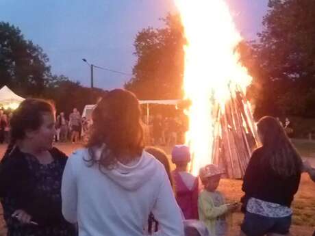 Feu de la Saint-Jean à Collonges-La-Rouge