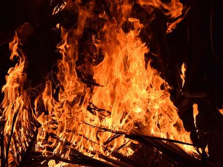 Feu de Saint Jean à Creysse