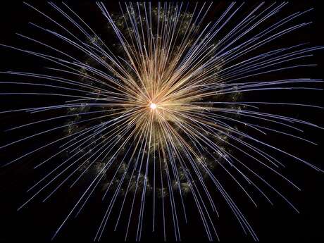 Feu d'artifice à Lherm