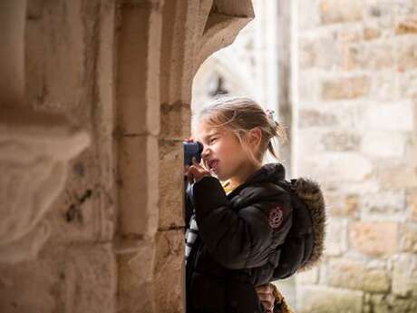 Pays d'Art et d'Histoire : visite ludique en famille "Les apprentis géologues !" Pays d'Art et d'Histoire : visite ludique en famille "Les apprentis géologues !"