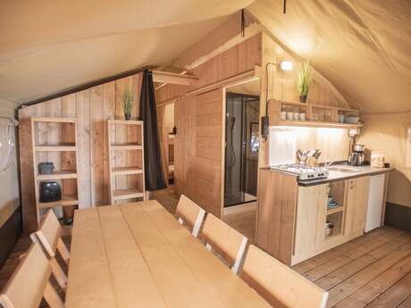 Pagel - Moomba Lodge Hippo