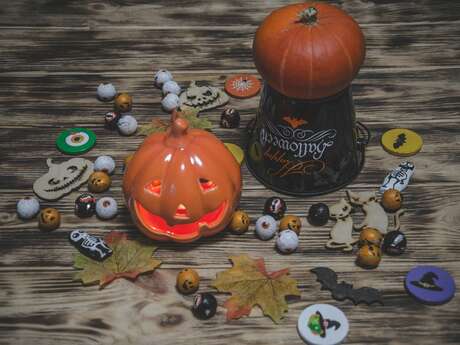 Chasse aux bombons d'Halloween