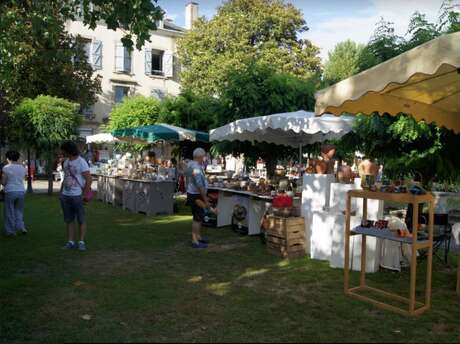 Marché aux potiers d'Argentat-sur-Dordogne