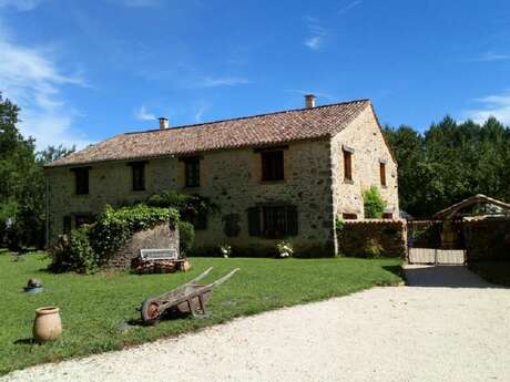 La Grange dans la Forêt