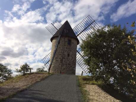Moulin à vent communal de Coulx