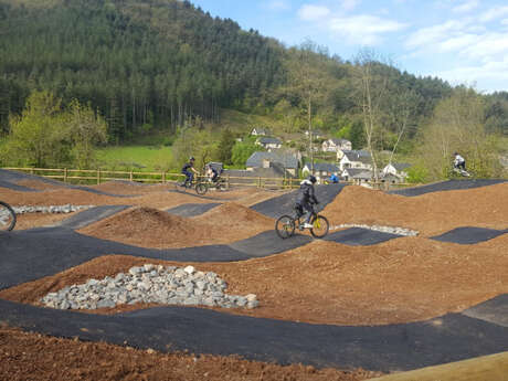 PUMPTRACK