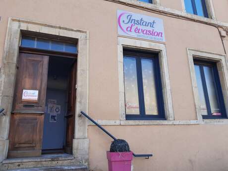 INSTANT D'ÉVASION