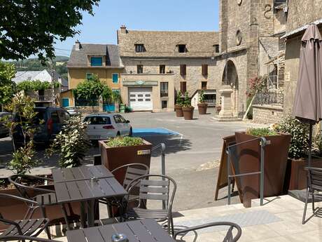 CAFE DE LA PLACE