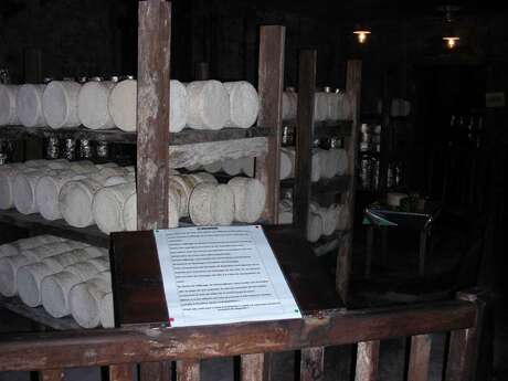 VISITE DES CAVES DE ROQUEFORT GABRIEL COULET
