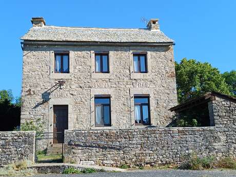 GÎTE LES LILAS DU SAUVETERRE