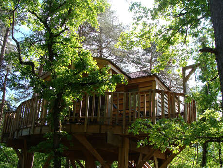 LA CACHETTE - CABANES PERCHEES